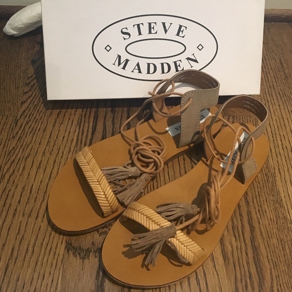 Steve Madden Ankle Wrap Tassel Shoes - Picture 2 of 5